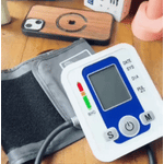 Charger l'image dans la galerie, Tensiomètre électronique cliniquement approuvé
